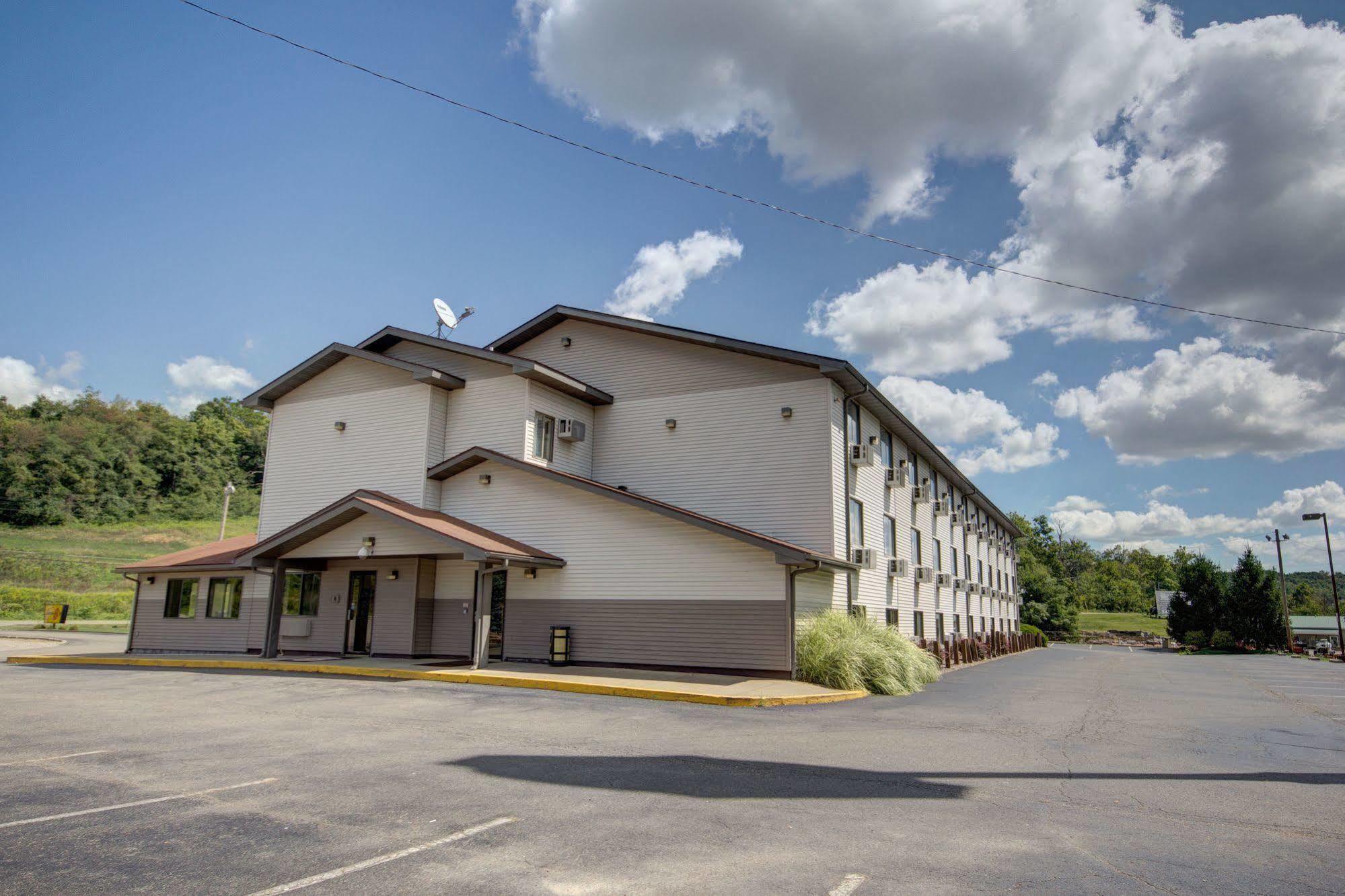 Super 8 By Wyndham Zanesville Exterior foto